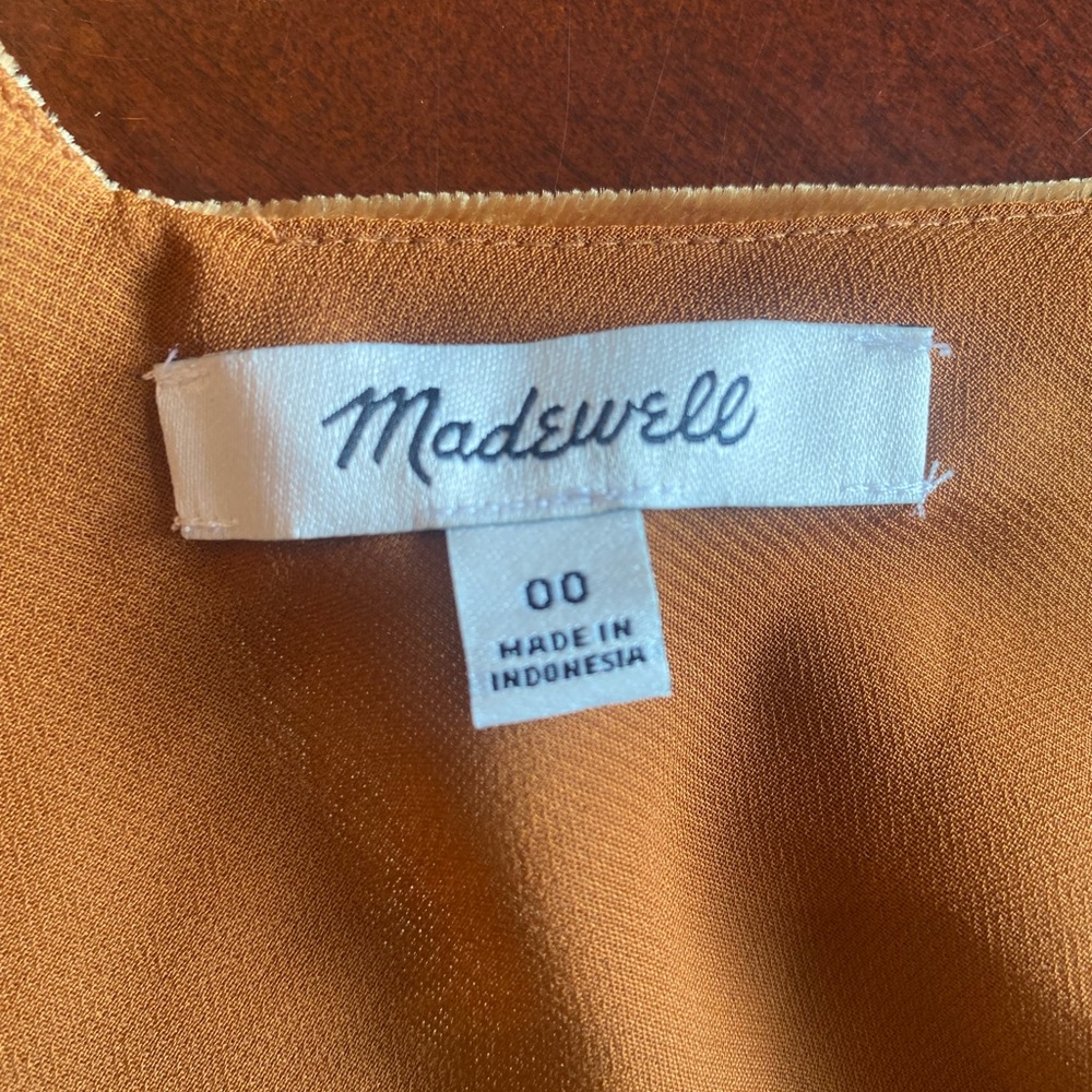 Madewell Rust Colored Button Front Top - Picture 9 of 11